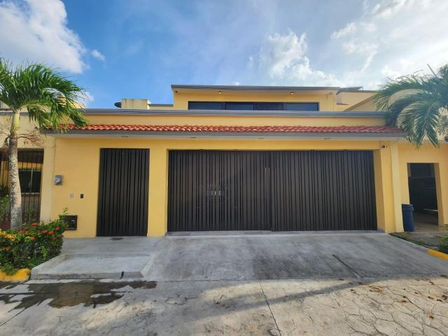 Casa en renta Fracc Puerta Real Villahermosa