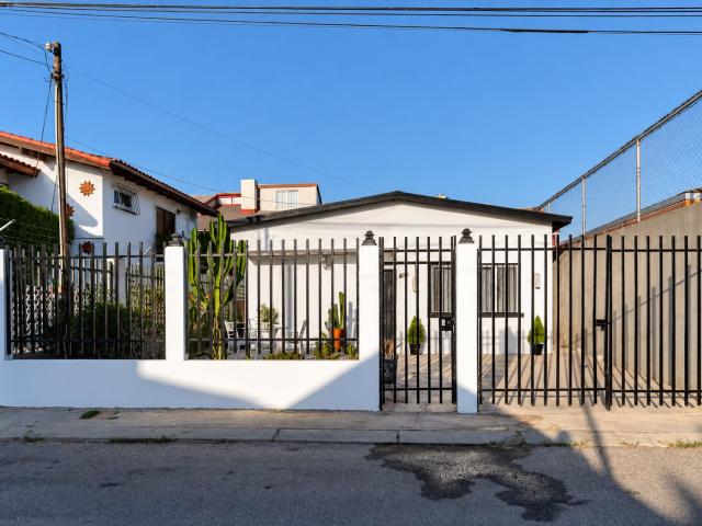 CASA EN RENTA | Fracc. Playa Ensenada