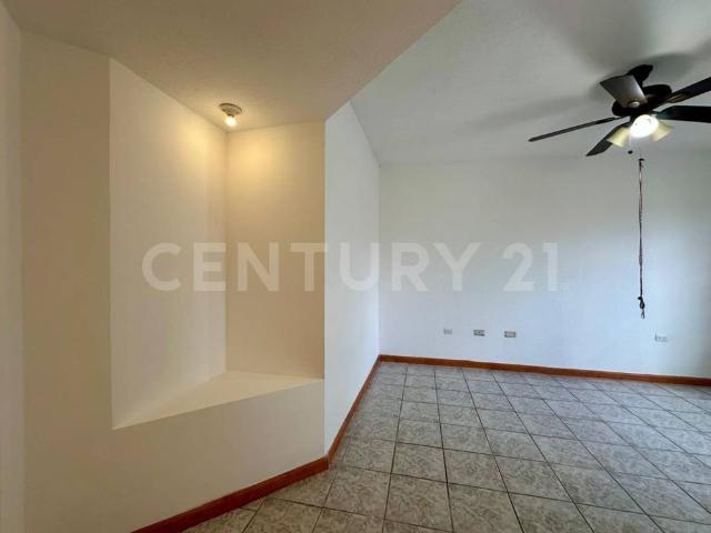 Casa en Renta Fracc. Residencial Cumbres, Chihuahua
