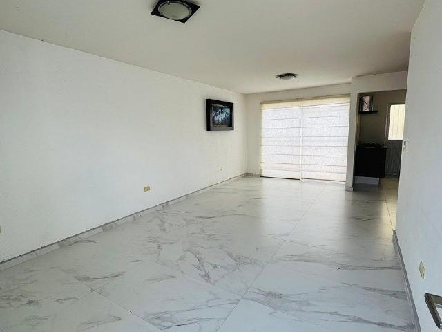 casa en renta fracc villa sur