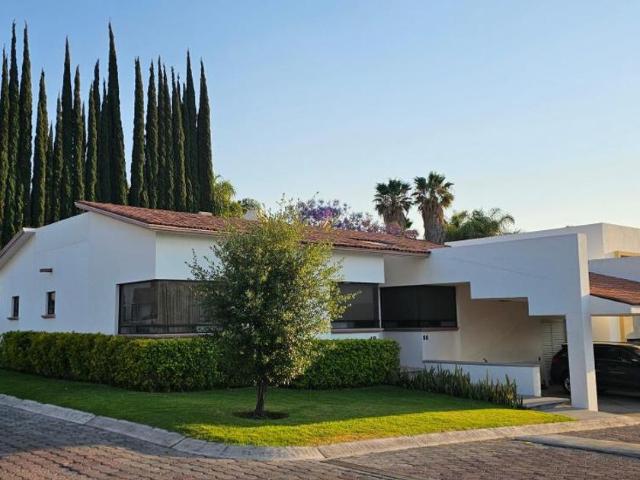 Casa en renta Fraccionamiento Villas Del Mesón, Municipio De Querétaro