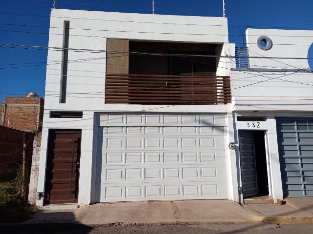 Casa en renta fraccionamiento Acereros