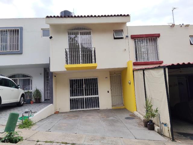 Casa en RENTA – Fraccionamiento Arrayanes, Tlaquepaque