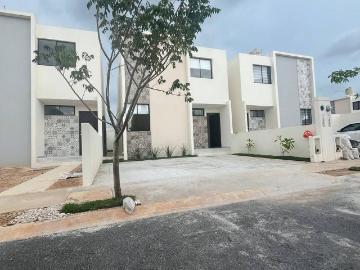 Casa en Renta fraccionamiento cerrado, Kanas?n
