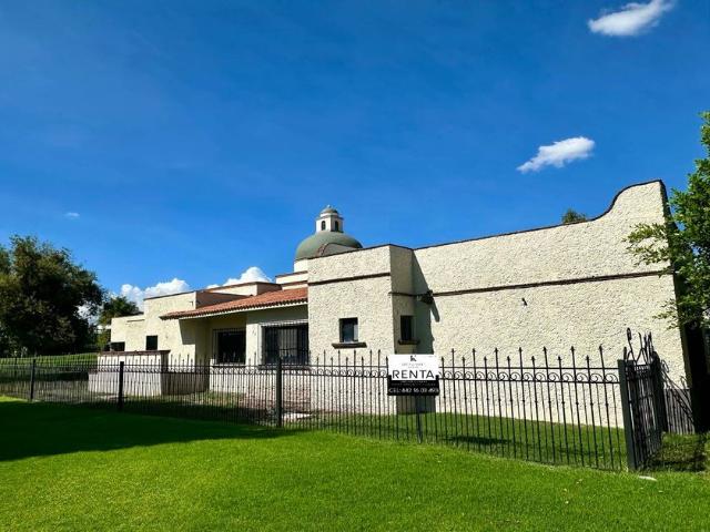 Casa en renta Fraccionamiento El Campanario, Municipio De Querétaro
