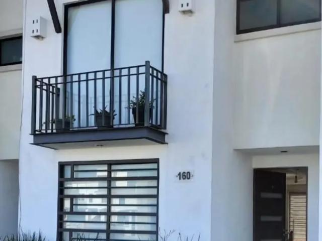 Casa EN RENTA, fraccionamiento El Cielo salida a Lagos, León, Guanajuato