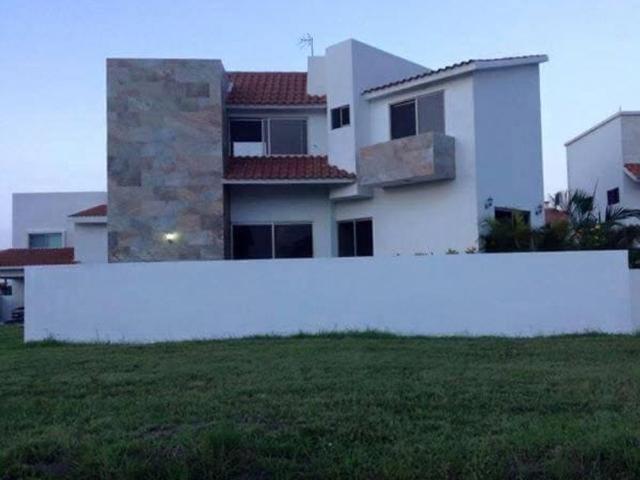 Casa en renta Fraccionamiento El Sendero Residencial, Veracruz, México