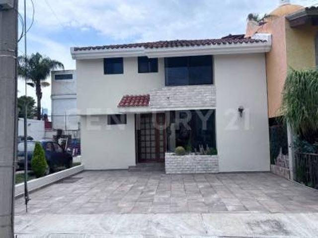 Casa en Renta | Fraccionamiento Everest, Zona Mayorazgo