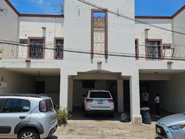 CASA EN RENTA FRACCIONAMIENTO FRAMBOYANES