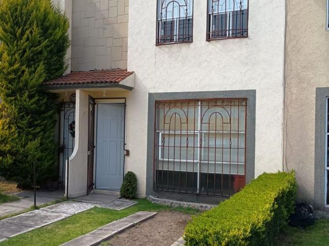 Casa en renta Fraccionamiento Hacienda Del Valle Ii, Avenida Arboleda, Santin, San Nicolás Tolentino, Estado De México, México