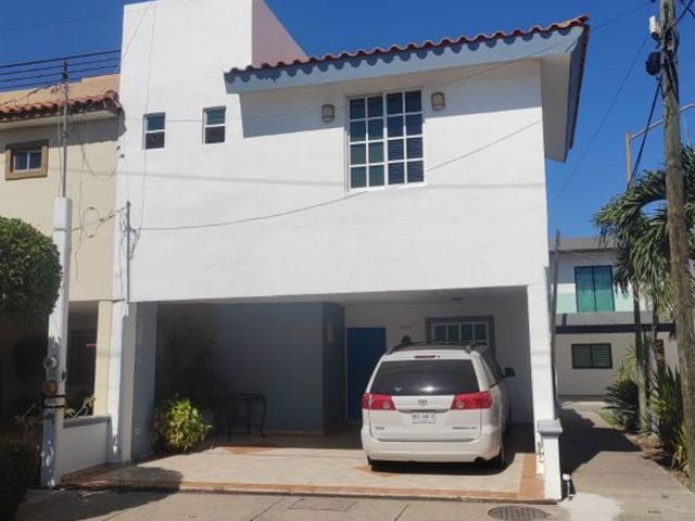 Casa en renta Fraccionamiento Las Quintas, Culiacán