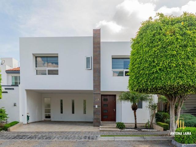Casa en renta Fraccionamiento Lomas De Angelópolis, San Andrés Cholula