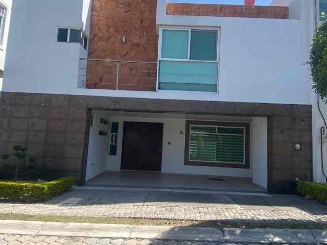 Casa en renta Fraccionamiento Lomas De Angelópolis, San Andrés Cholula