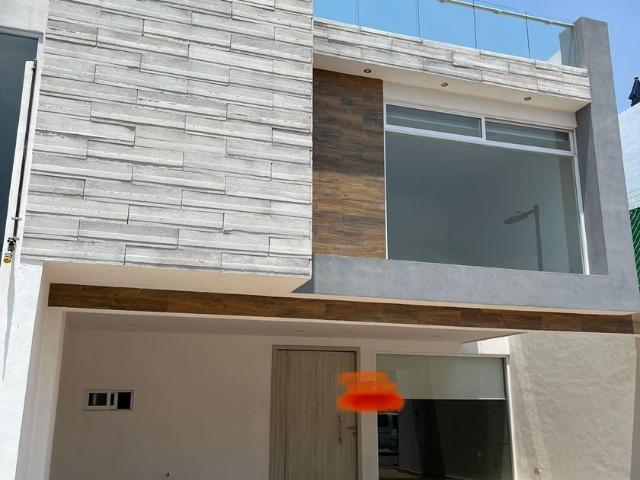 Casa en renta Fraccionamiento Lomas De Angelópolis, San Andrés Cholula