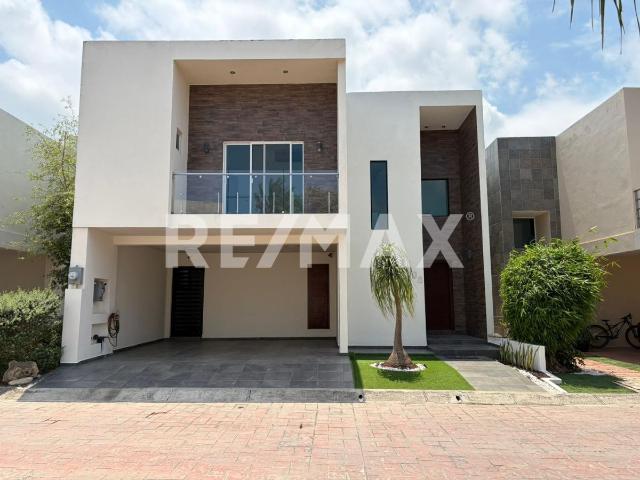 Casa en Renta Fraccionamiento Náutico