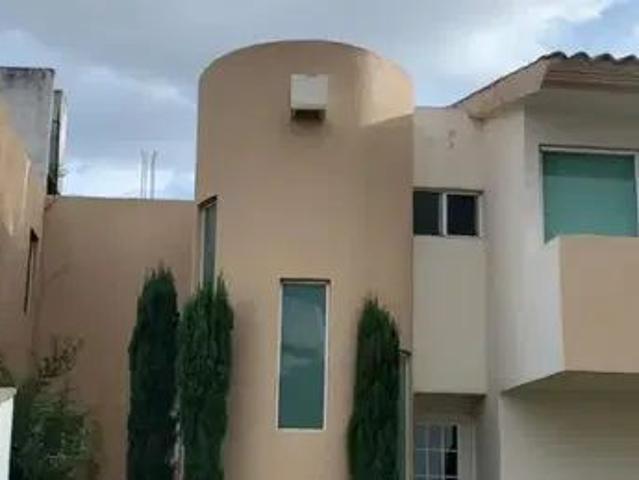 Casa En Renta Fraccionamiento San Carlos, Zerezotla ¡encuentra Tu Nuevo Hogar En San Pedro Cholula! Casa Con Excelente Ubicación, Espacios Funcionales Y Un Entorno Seguro Y Tran