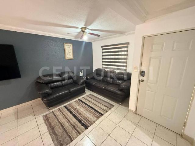 CASA EN RENTA FRENTE A PARQUE, EN ESQUINA, QUINTA MONTECARLO, CHIHUAHUA