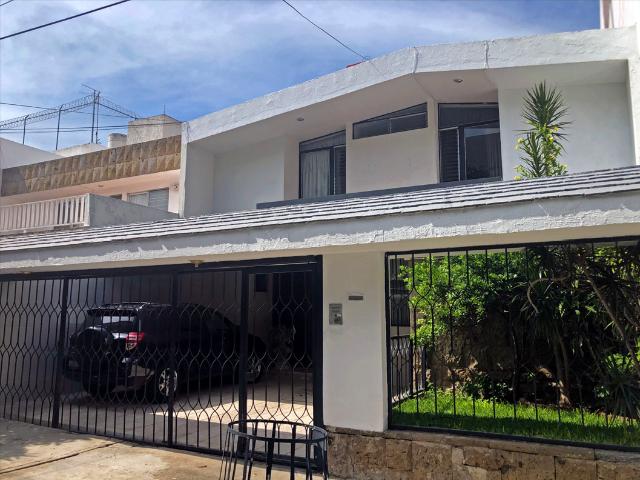 Casa en renta frente al hospital San Javier