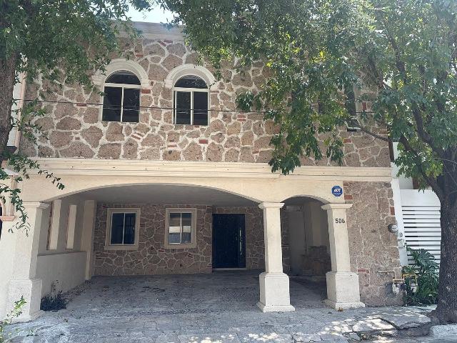 CASA EN RENTA HACIENDA DEL VALLE