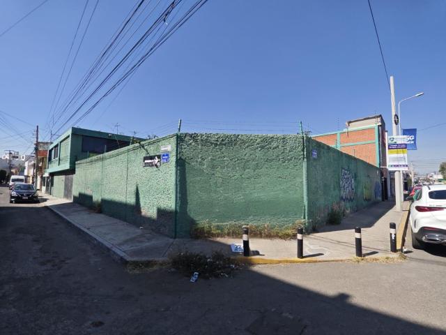 Casa en Renta Ideal para Habitar y/o Giro Comercial, en zona de alto flujo vehicular