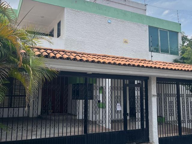 casa en renta ideal para oficinas o despacho en conjunto patria
