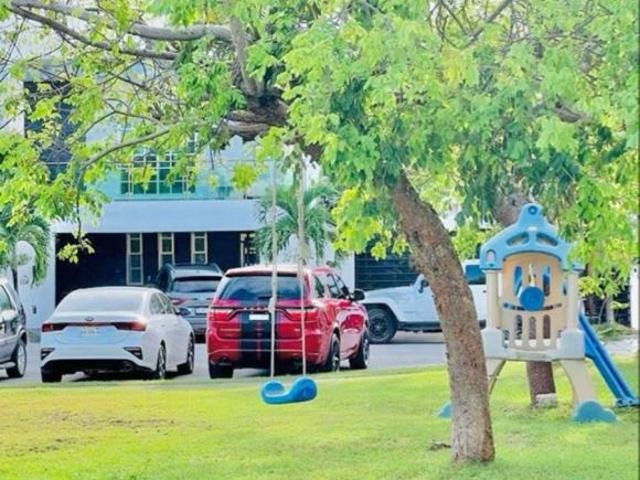 Casa en renta en av huayacan en fraccionamiento Isla Axul