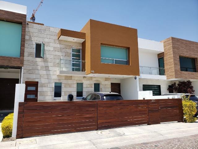 Casa en Renta Impecable con Cochera en Cumbres del Lago Juriquilla 3 a 4 Rec