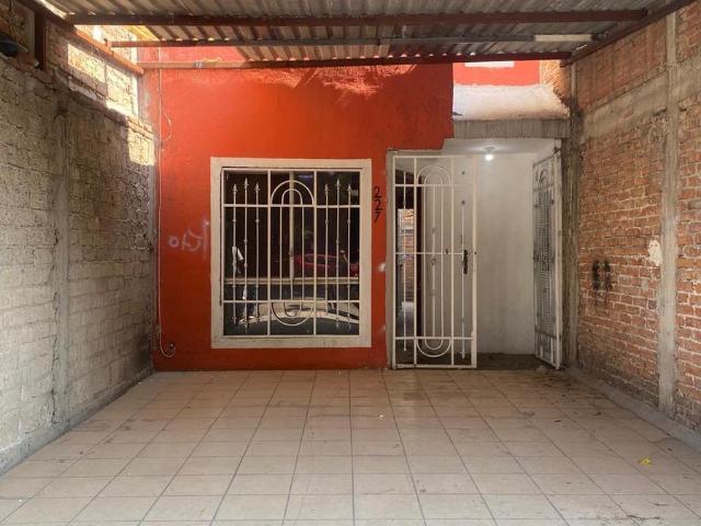 CASA EN RENTA INDUSTRIALES CELAYA