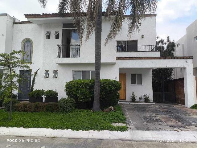 Casa en renta Jardín Real