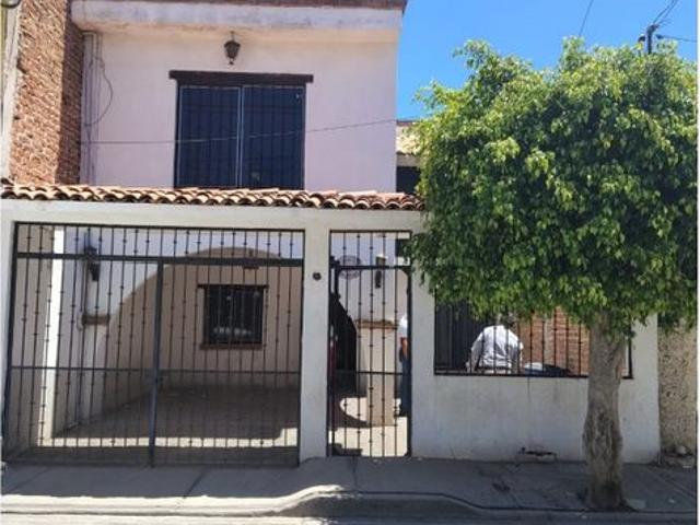 Casa en renta Jardindes De La Victoria, Silao