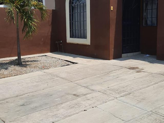 Casa en renta jardines bugambilias