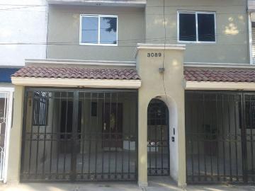 Casa en renta Jardines De La Cruz, Guadalajara, Jalisco