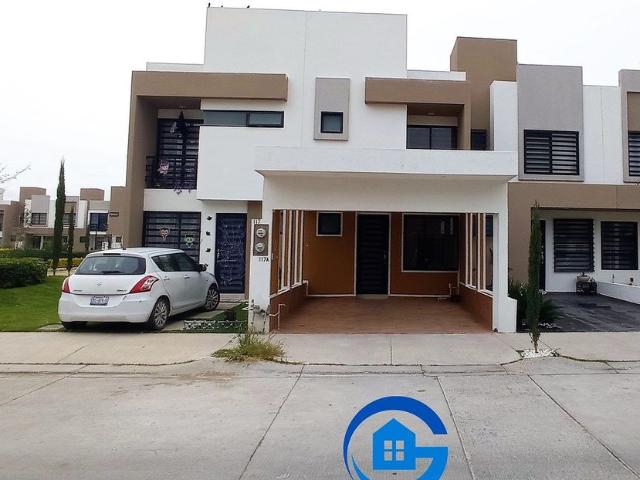 Casa en renta Jardines De Versalles, León, Guanajuato, 37544, México