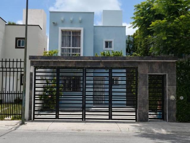 CASA EN RENTA JARDINES DEL SUR 1 AV 135 CANCUN ZONA SUR
