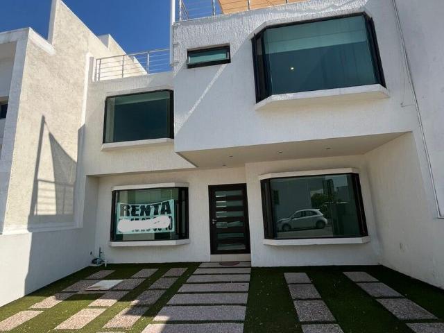 CASA EN RENTA, LUCEPOLIS, MILENIO III
