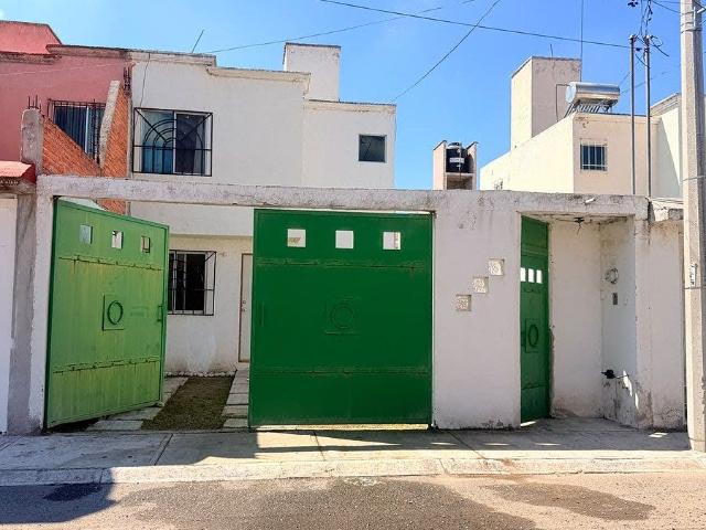 CASA EN RENTA LA AURORA TLACOTE