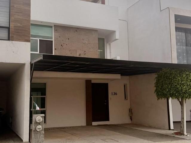 Casa en Renta La Antigua Cementera
