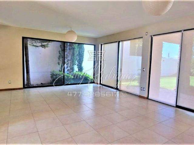 Casa en renta La Campiña Del Bosque, Boulevard Country Club Gran Jardín, Guanajuato, México