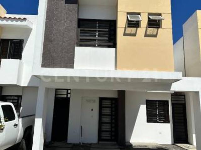 Casa en renta La Cima