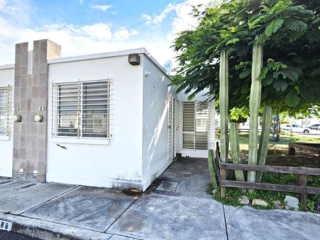 Casa en renta La Pampa 2 20, Fraccionamiento Viñedos, 76235 Los Viñedos, Qro México