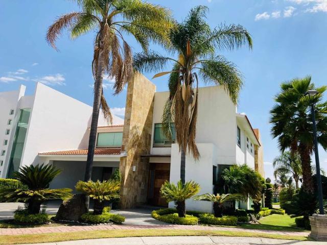 Casa en renta La Vista Country Club, Vía Atlixcáyotl, Sta María Tonanzintla, San Andrés Cholula, Puebla, México