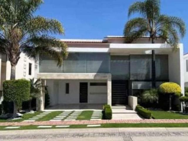 Casa en renta La Vista Country Club, Vía Atlixcáyotl, Sta María Tonanzintla, San Andrés Cholula, Puebla, México
