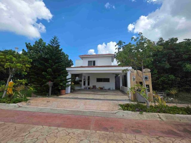 Casa en renta Lagos Del Sol, Cancún, Quintana Roo, México