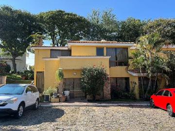 CASA EN RENTA LAS CAÑADAS