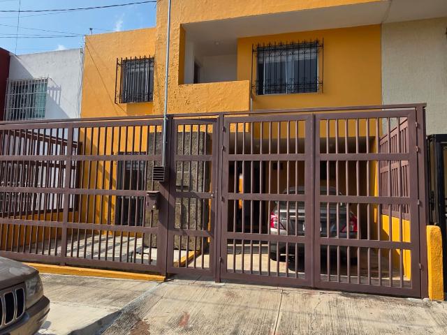 CASA EN RENTA LOMAS DE ATEMAJAC