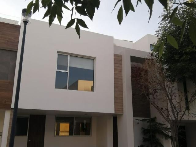Casa en renta Lomas de Angelopolis