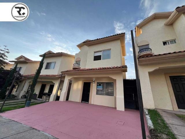 Casa en renta Lomas De San Agustín, San Agustín, Tlajomulco De Zúñiga, Región Centro, Jalisco, 45645, México