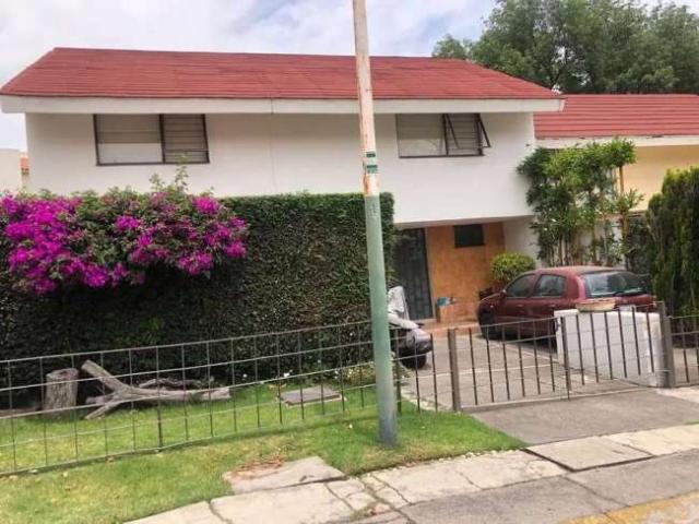 Casa en renta lomas verdes la altena