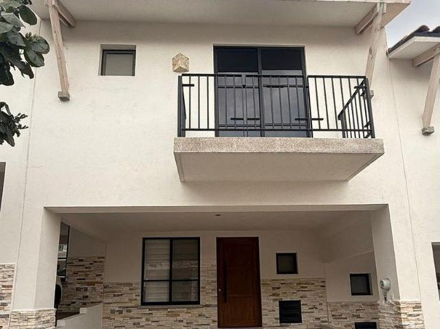 CASA EN RENTA LOMBARDIA RESIDENCIAL