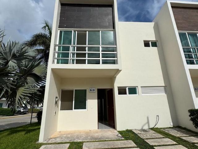 Casa en renta Long Island, Avenida Huayacán Sm 56, Cancún, Quintana Roo, México